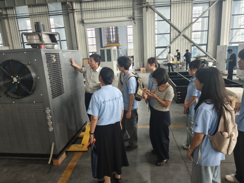能源与动力工程学院赴多家企业开展实践调研活动